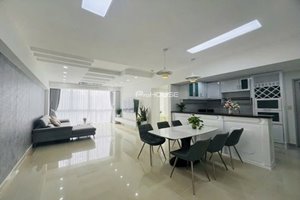 Modern and fully furnished 2-bedroom apartment for rent in Garden Court District 7