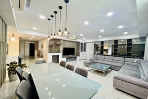 Large apartment full luxurious furniture for rent in Riviera Point District 7 with 3 bedrooms