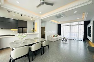 Rare Tophouse Residence at The Panorama – 242m² | Private Garden