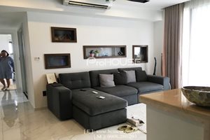 Neutral color furniture 3 bedroom apartment for rent in Green Valley, big balcony