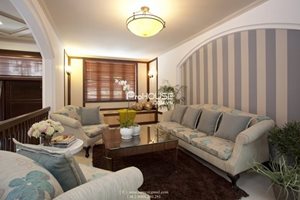 Beautiful villa for rent in My Toan, walking distance to SSIS Phu My Hung, safe and nice neighbor