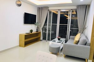 Scenic Valley apartment pool view for rent with 2 bedrooms full furniture