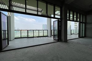 Penthouse 263m2 for sale with super nice view at The Metropole