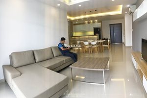 Luxury apartment for rent in Block B, Scenic Valley, 3 bedrooms, big balcony, golf view
