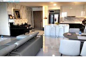 Selling a nice apartment at Nguyen Huu Canh street with panoramic Saigon River sight