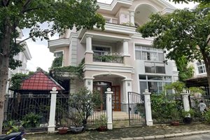 Luxurious and fully furnished villa for sale in Nam Vien, Phu My Hung