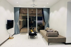 Cheap 2 bedroom apartment for sale in Empire City with full furniture