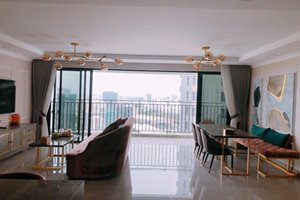 Beautifully designed 3-bedroom apartment for sale at The View-Riviera Point with high-class furniture