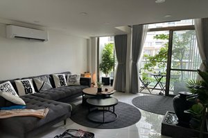 Midtown shophouse fully furnished 1 bedroom mezzanine unit with rental contract for sale 