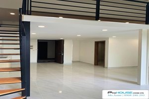 Low price shophouse for rent in Midtown with basic furniture and nice location