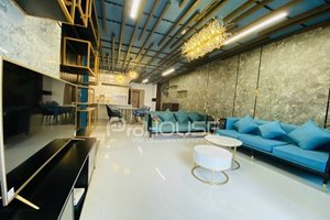 Urgent sale of 3-bedroom apartment with full furniture in Sunwah Pearl with good price