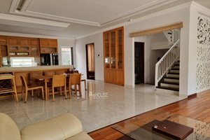 Fully furnished luxury villa apartment for rent in Phu My Hung with large area