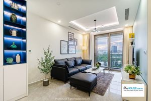 A premium 3-bedroom apartment for rent in Midtown with river view