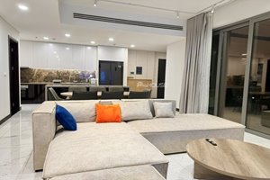 Large 3-bedroom apartment for sale in Empire City with airy view and fully furnished