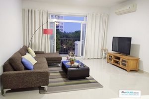 3 bedroom apartment for rent in Canh Vien 3 facing to Nam Vien park with quiet view