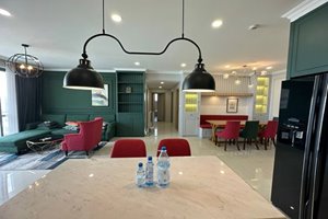 Luxury apartment for rent in Riverpark Premier with beautiful view and full furniture