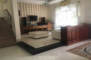 Beautiful villa for rent in Nam Thong, Phu My Hung, close to CIS (Canadian International School), 5 bedrooms