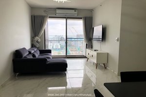 Large size 2 bedroom apartment for rent in Midtown with beautiful view to the river