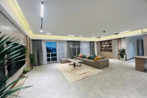Extensive 3 bedroom apartment for sale with fully furnished in Happy Valley
