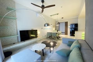Super nice 2 bedroom apartment for rent in Midtown The Peak with green furniture