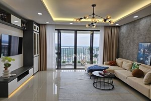 Low rental beautiful 3 bedroom apartment in The View Riviera Point with high-class furniture