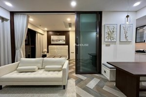 Luxury 1-bedroom apartment for rent in The Galleria-Metropole with beautiful view