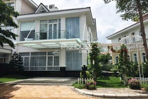 2-story villa for rent in Chateau compound with full modern furniture