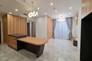 Midtown 3 bedroom apartment park view basic furniture northwest orientation for rent