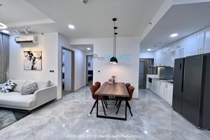 A beautiful 2 bedroom apartment for rent in Midtown The Peak with bright furniture