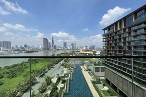Large 4-bedroom apartment for rent in Cove Residences with beautiful view