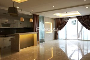 No option 3 bedroom apartment for rent in Riverpark Residence, Nguyen Duc Canh street