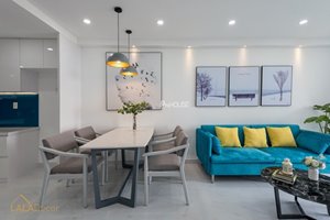 Pretty apartment for cheap rent in Saigon South Residences with 2 bedrooms