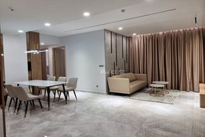 Luxurious and fully furnished apartment for rent in Midtown M8 with 3 bedrooms
