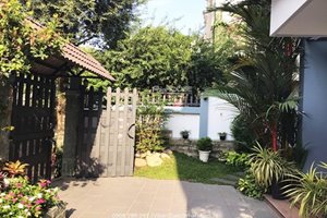 Tropical villa for rent in District 7 with large space and nice garden