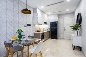 Amazing 1 bedroom apartment for rent in Vinhomes Golden River, nice view, prime location