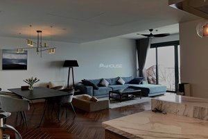 Large 3 bedroom apartment for sale in Empire City with modern furniture