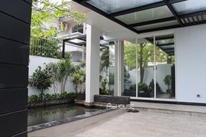 Beautiful and green villa for rent in Thao Dien district 2