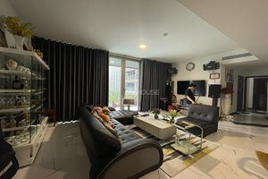Big size apartment in for sale in Empire City with 3 bedrooms fully furnished