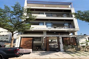 Single villa with swimming pool for rent in Everich 3 - District 7