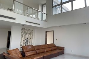 Penthouse for rent at Star Hill Phu My Hung 4 bedrooms with large terrace and panoramic view