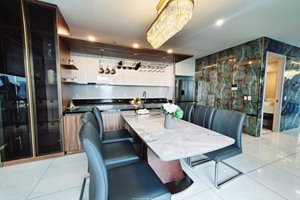 160sqm apartment for rent in Waterina Suites with full furniture and low rental