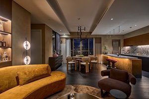 Luxury 3 bedroom apartment for rent at The Horizon with premium furnishings