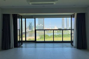 For Sale: Luxury 4-Bedroom Riverfront Apartment at The Metropole Thu Thiem