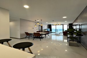 Super beautiful 2 bedroom apartment for rent in White House of Sunwah Pearl
