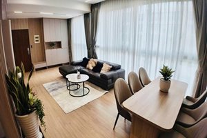 Spacious 4 bedroom apartment at Star Hill with legal ownership for sale