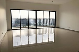 Basic furniture 3 bedroom apartment for rent in The View Riviera Point with amazing view and high floor