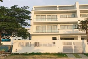 Big villa for rent to make business office only 2900 USD/month for 600 sqm floor