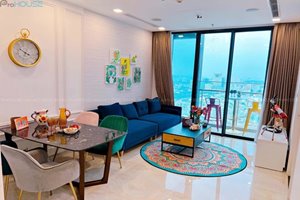 Best rental for nice decorated and Landmark tower sight apartment at Vinhomes Golden River