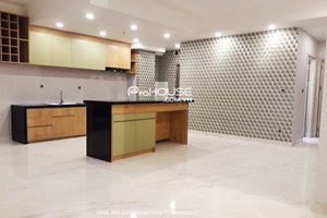 Low price 3 bedroom apartment in Midtown Sakura Park for rent with river view