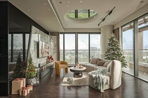 Big size 3-bedroom apartment for rent in Empire City with high-class furniture